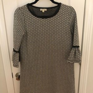 Max Studio black and white sheath dress